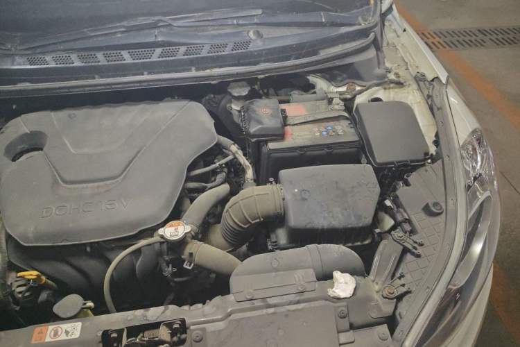 Used Hyundai Elantra (5th Generation / Langdong) 2012 1.6L Manual Leading Model Engine Bay Left