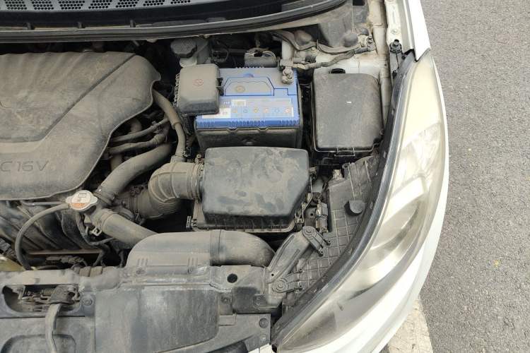 Used Hyundai Elantra (5th Generation / Langdong) 2012 1.6L Manual Leading Model Engine Bay Left