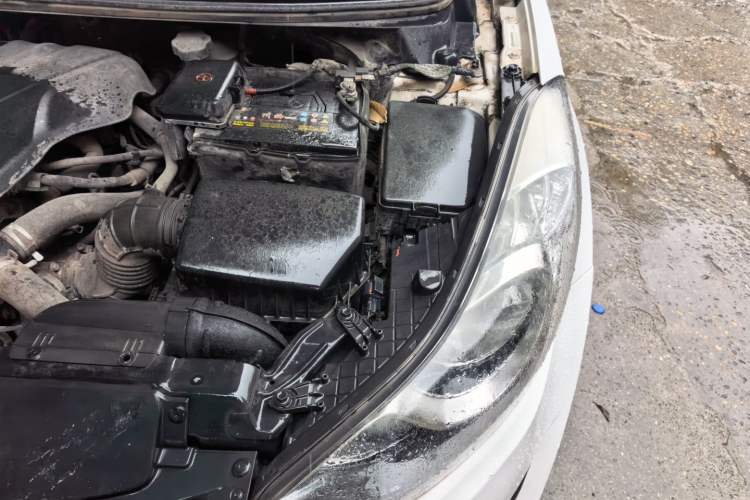 Used Hyundai Elantra (5th Generation / Langdong) 2012 1.6L Manual Leading Model Engine Bay Left
