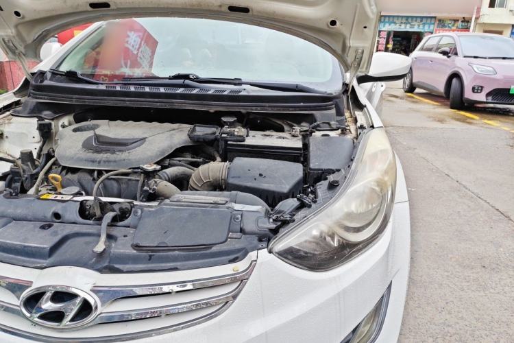 Used Hyundai Elantra (5th Generation / Langdong) 2012 1.6L Automatic Fashion Edition Engine Bay Left
