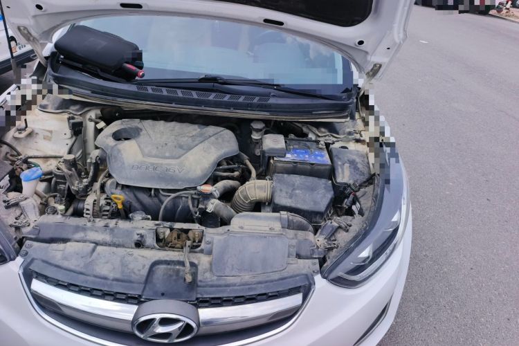Used Hyundai Elantra (5th Generation / Langdong) 2012 1.6L Automatic Fashion Edition Engine Bay Left