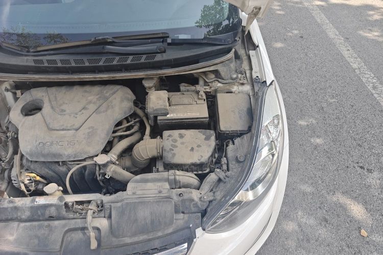 Used Hyundai Elantra (5th Generation / Langdong) 2012 1.6L Automatic Fashion Edition Engine Bay Left