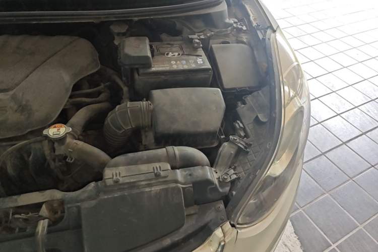 Used Hyundai Elantra (5th Generation / Langdong) 2012 1.6L Manual Leading Model Engine Bay Left