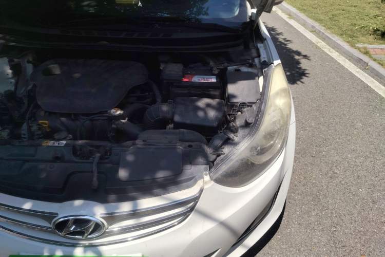 Used Hyundai Elantra (5th Generation / Langdong) 2012 1.6L Automatic Leading Model Engine Bay Left