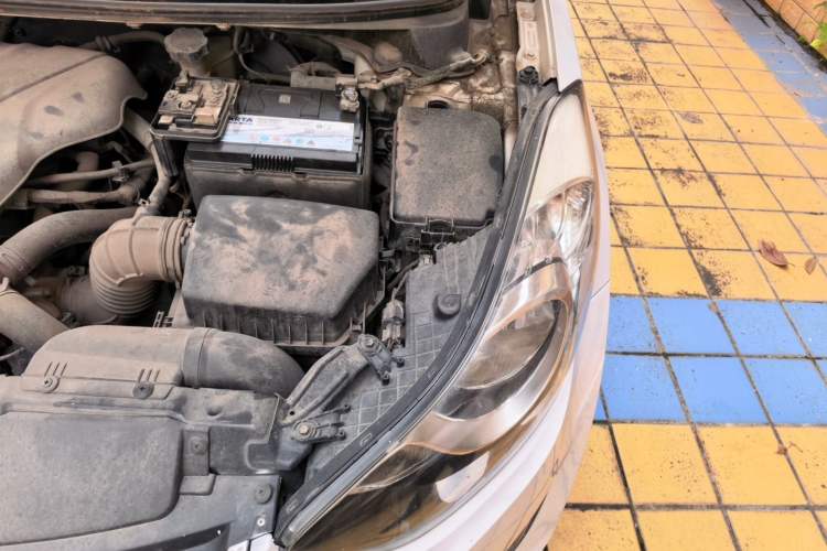 Used Hyundai Elantra (5th Generation / Langdong) 2012 1.6L Manual Leading Model Engine Bay Left