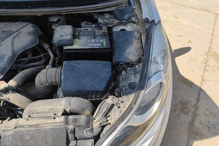 Used Hyundai Elantra (5th Generation / Langdong) 2012 1.6L Manual Leading Model Engine Bay Left