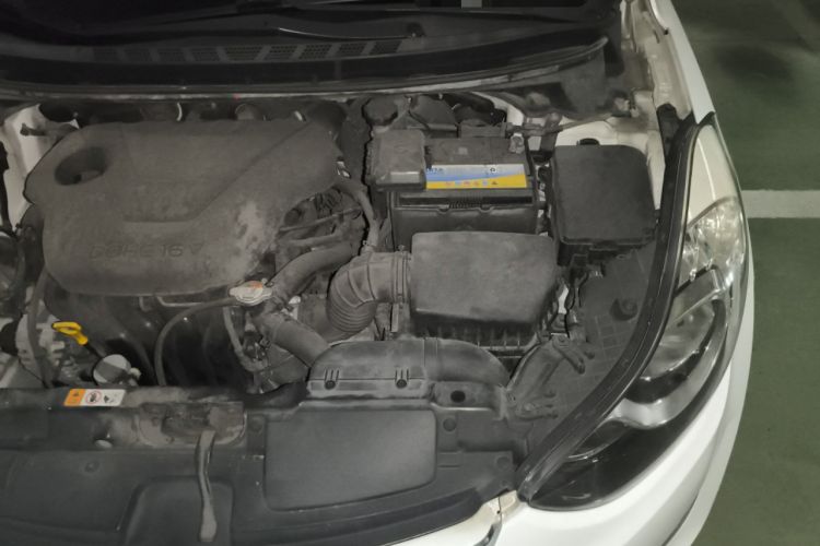 Used Hyundai Elantra (5th Generation / Langdong) 2012 1.6L Manual Leading Model Engine Bay Left