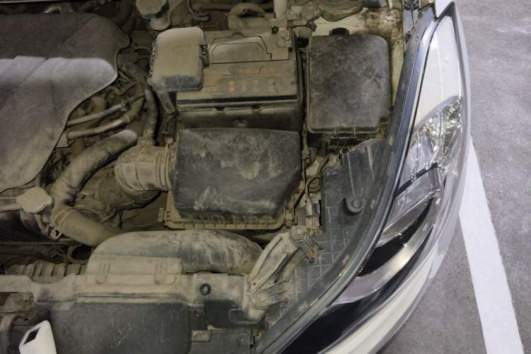 Used Hyundai Elantra (5th Generation / Langdong) 2012 1.6L Manual Leading Model Engine Bay Left