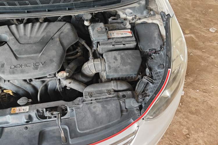 Used Hyundai Elantra (5th Generation / Langdong) 2012 1.6L Automatic Fashion Edition Engine Bay Left