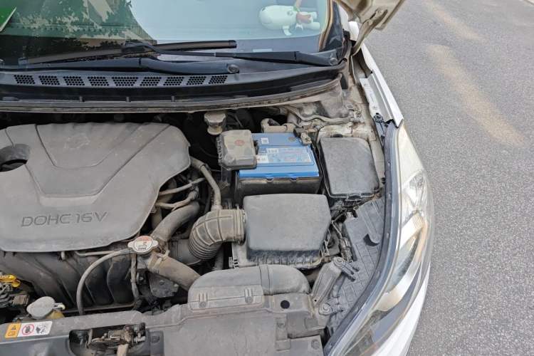 Used Hyundai Elantra (5th Generation / Langdong) 2012 1.6L Automatic Leading Model Engine Bay Left