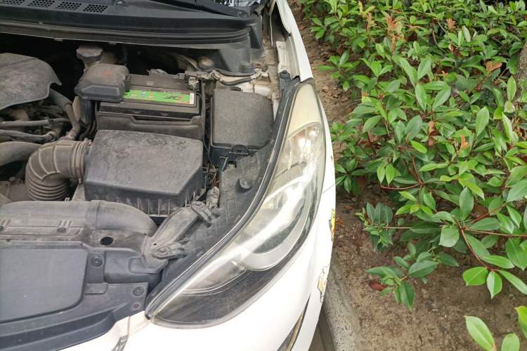 Used Hyundai Elantra (5th Generation / Langdong) 2012 1.6L Automatic Leading Model Engine Bay Left