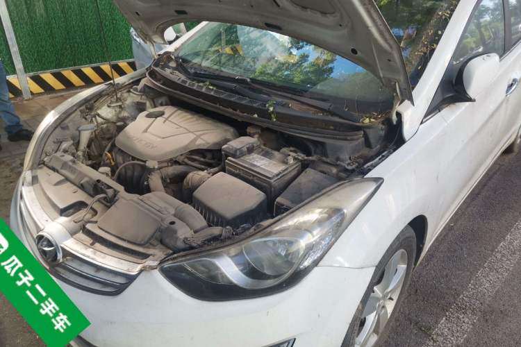 Used Hyundai Elantra (5th Generation / Langdong) 2012 1.6L Automatic Prestige Model Engine Bay Left