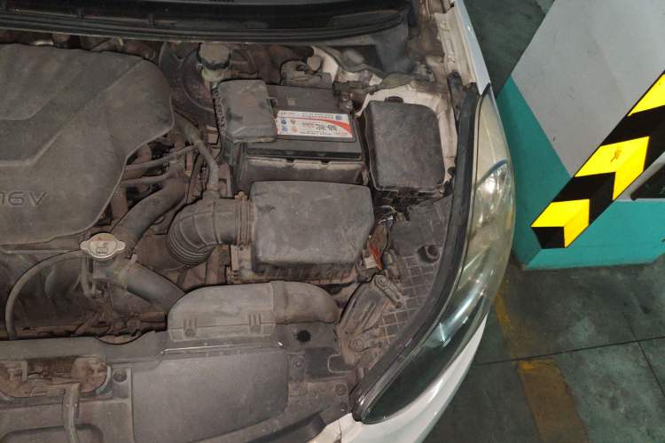 Used Hyundai Elantra (5th Generation / Langdong) 2012 1.6L Automatic Fashion Edition Engine Bay Left