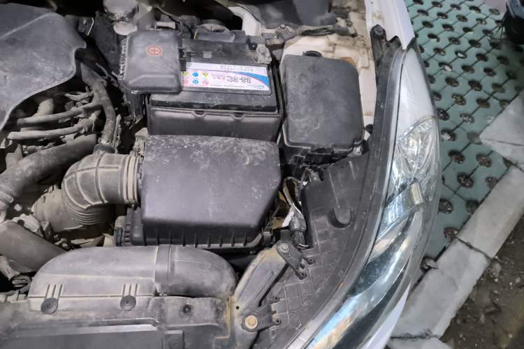 Used Hyundai Elantra (5th Generation / Langdong) 2012 1.6L Automatic Fashion Edition Engine Bay Left