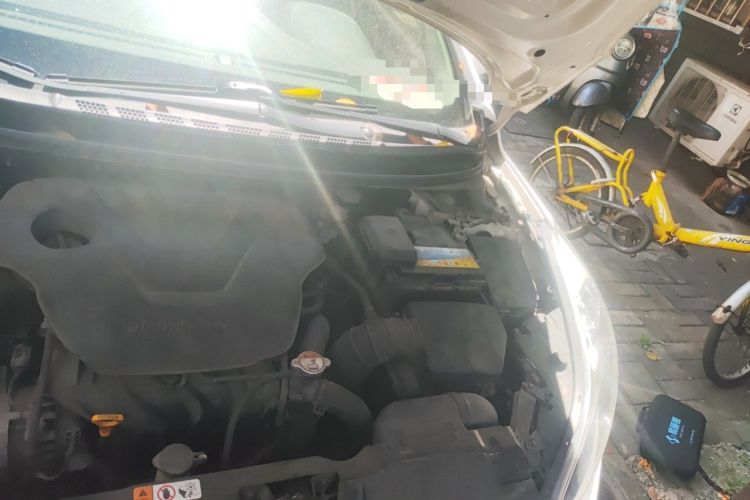Used Hyundai Elantra (5th Generation / Langdong) 2012 1.6L Manual Fashion Edition Engine Bay Left