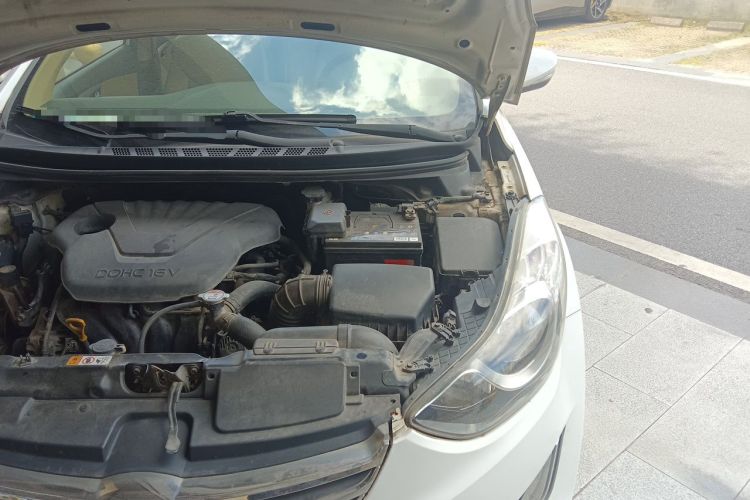 Used Hyundai Elantra (5th Generation / Langdong) 2012 1.6L Automatic Prestige Model Engine Bay Left