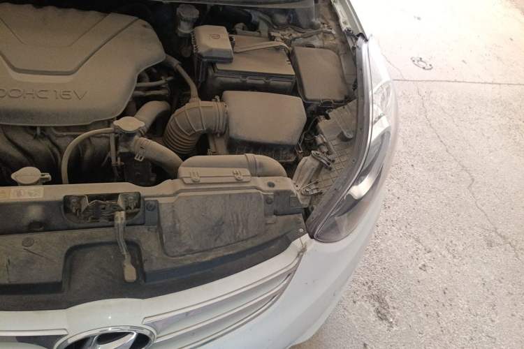 Used Hyundai Elantra (5th Generation / Langdong) 2012 1.6L Automatic Fashion Edition Engine Bay Left