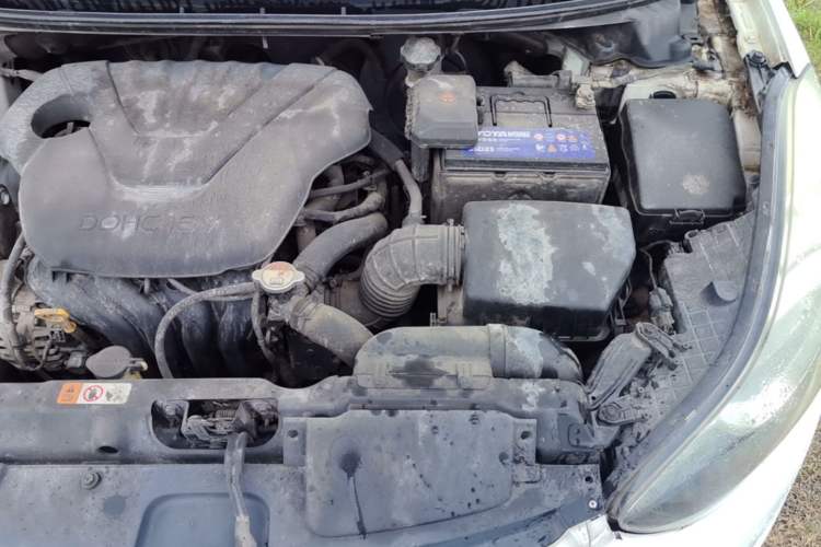 Used Hyundai Elantra (5th Generation / Langdong) 2012 1.6L Automatic Fashion Edition Engine Bay Left