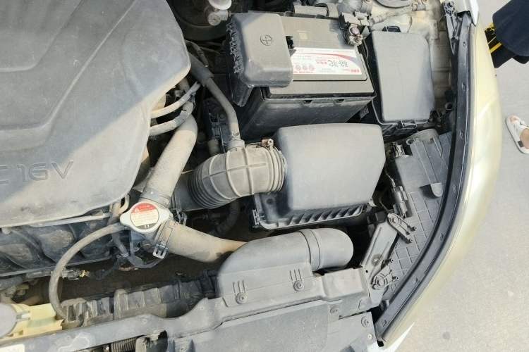 Used Hyundai Elantra (5th Generation / Langdong) 2012 1.6L Manual Leading Model Engine Bay Left