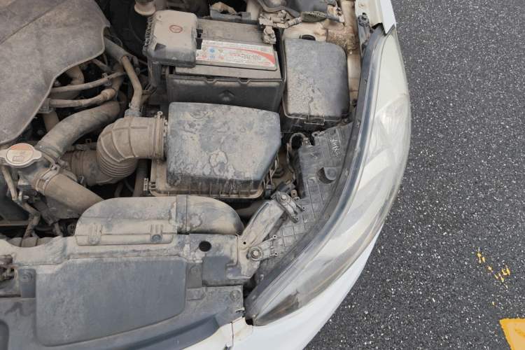 Used Hyundai Elantra (5th Generation / Langdong) 2012 1.6L Automatic Fashion Edition Engine Bay Left