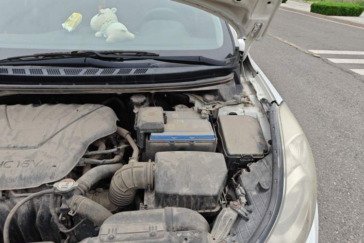 Used Hyundai Elantra (5th Generation / Langdong) 2012 1.6L Manual Leading Model Engine Bay Left