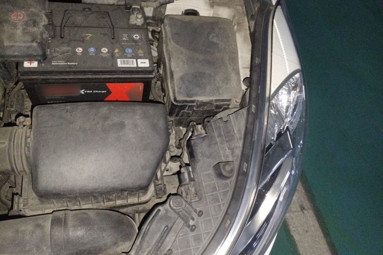 Used Hyundai Elantra (5th Generation / Langdong) 2012 1.6L Automatic Prestige Model Engine Bay Left