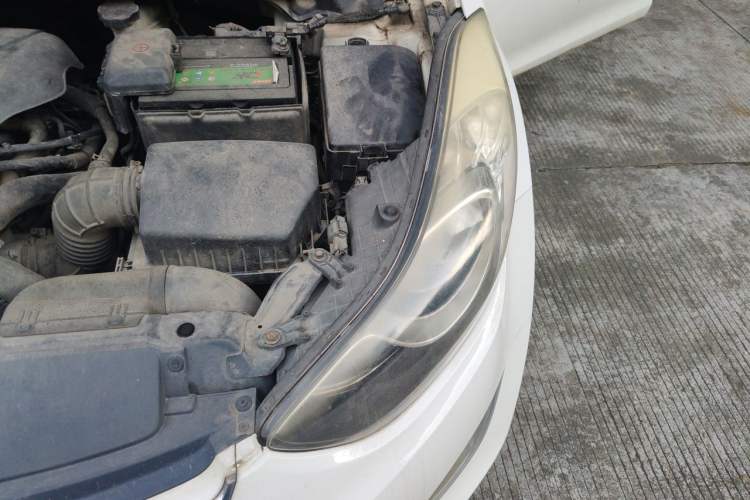 Used Hyundai Elantra (5th Generation / Langdong) 2012 1.6L Manual Leading Model Engine Bay Left