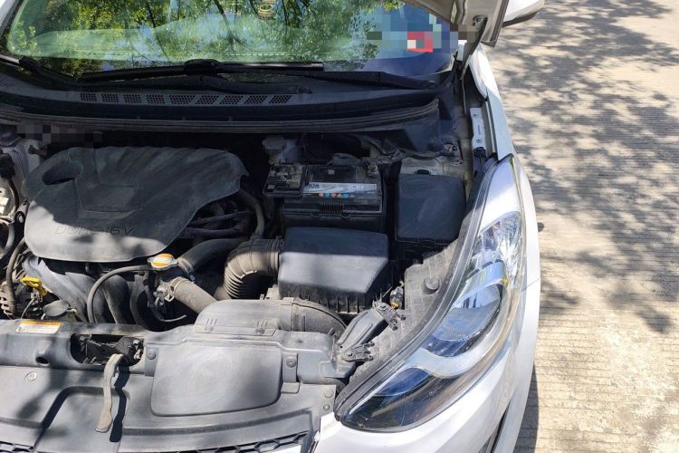 Used Hyundai Elantra (5th Generation / Langdong) 2012 1.6L Manual Leading Model Engine Bay Left