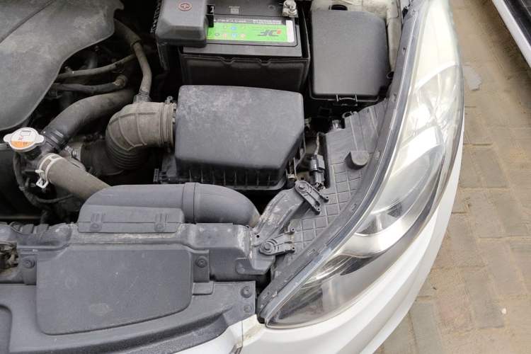 Used Hyundai Elantra (5th Generation / Langdong) 2012 1.6L Manual Leading Model Engine Bay Left