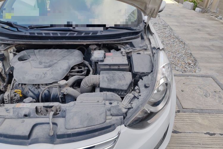 Used Hyundai Elantra (5th Generation / Langdong) 2012 1.6L Automatic Prestige Model Engine Bay Left