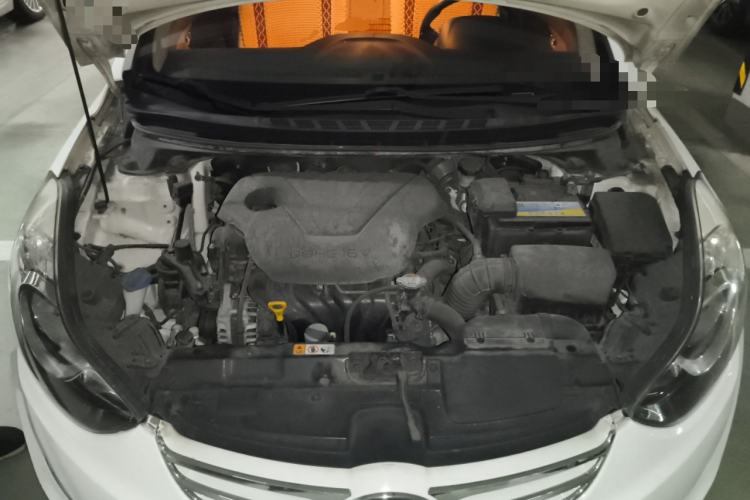 Used Hyundai Elantra (5th Generation / Langdong) 2012 1.6L Manual Leading Model Engine Bay