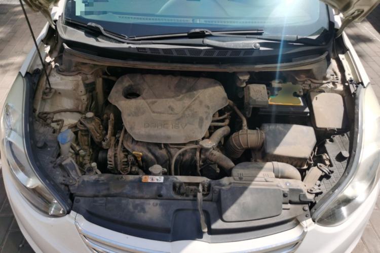 Used Hyundai Elantra (5th Generation / Langdong) 2012 1.6L Manual Fashion Edition Engine Bay