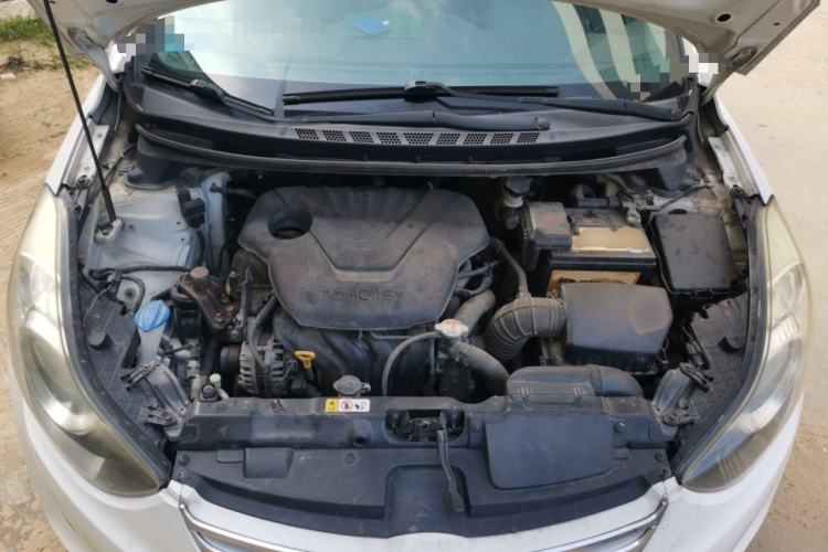 Used Hyundai Elantra (5th Generation / Langdong) 2012 1.6L Automatic Leading Model Engine Bay