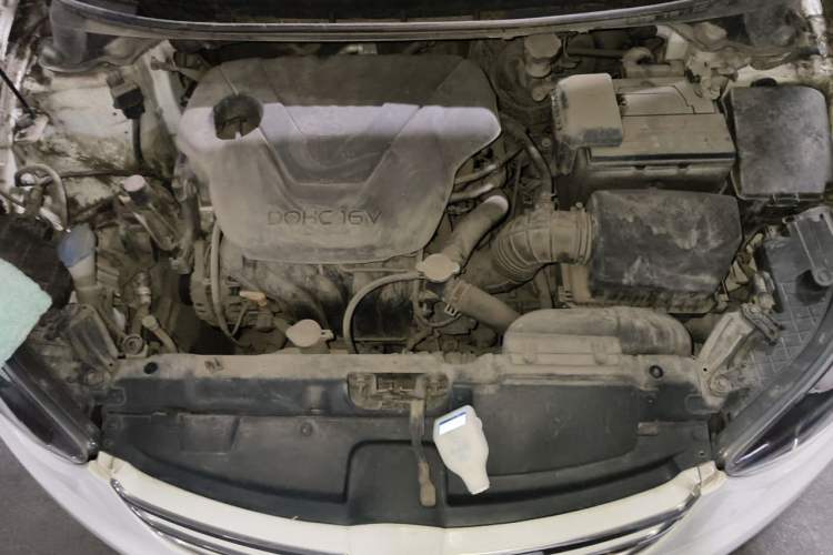 Used Hyundai Elantra (5th Generation / Langdong) 2012 1.6L Manual Leading Model Engine Bay