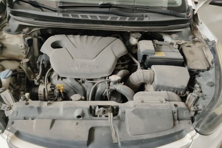 Used Hyundai Elantra (5th Generation / Langdong) 2012 1.6L Automatic Prestige Model Engine Bay