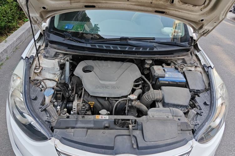 Used Hyundai Elantra (5th Generation / Langdong) 2012 1.6L Automatic Leading Model Engine Bay