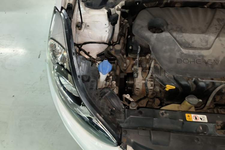 Used Hyundai Elantra (5th Generation / Langdong) 2012 1.6L Automatic Leading Model Engine Bay Right
