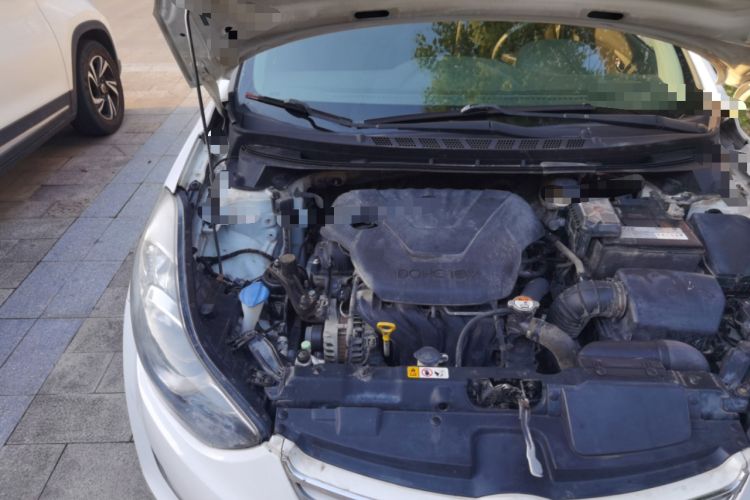 Used Hyundai Elantra (5th Generation / Langdong) 2012 1.6L Manual Leading Model Engine Bay Right