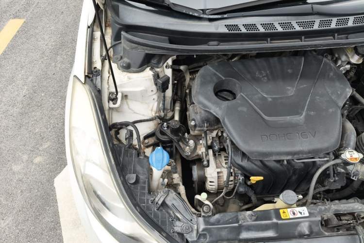 Used Hyundai Elantra (5th Generation / Langdong) 2012 1.6L Automatic Leading Model Engine Bay Right