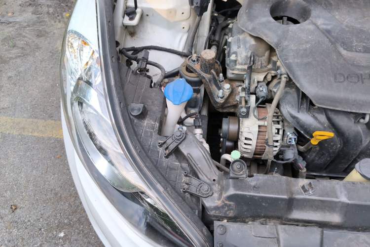 Used Hyundai Elantra (5th Generation / Langdong) 2012 1.6L Manual Leading Model Engine Bay Right