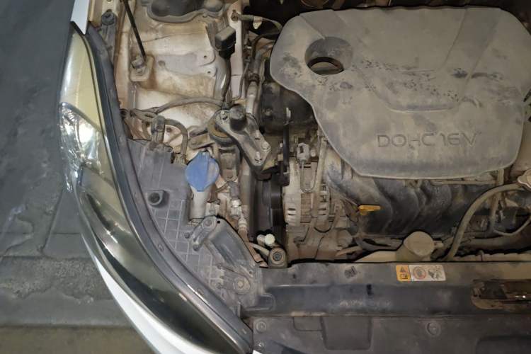 Used Hyundai Elantra (5th Generation / Langdong) 2012 1.6L Manual Fashion Edition Engine Bay Right