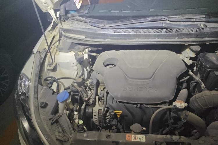 Used Hyundai Elantra (5th Generation / Langdong) 2012 1.6L Manual Leading Model Engine Bay Right