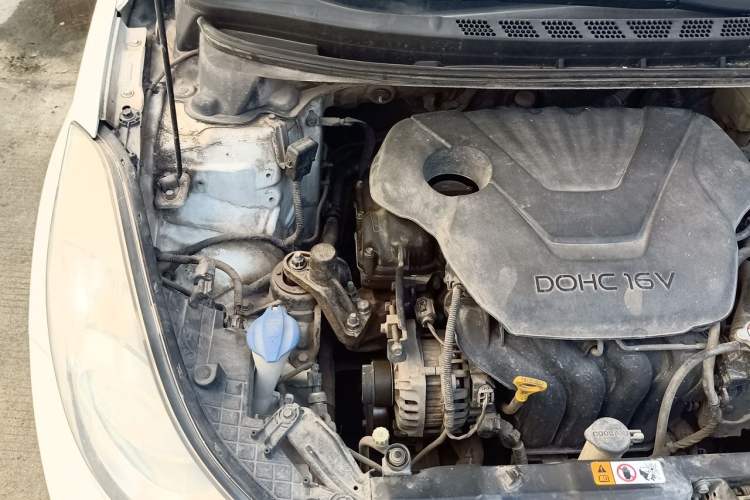 Used Hyundai Elantra (5th Generation / Langdong) 2012 1.6L Manual Leading Model Engine Bay Right