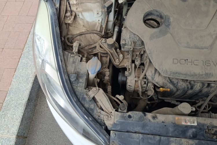 Used Hyundai Elantra (5th Generation / Langdong) 2012 1.6L Manual Leading Model Engine Bay Right