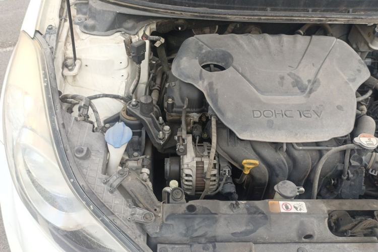 Used Hyundai Elantra (5th Generation / Langdong) 2012 1.6L Automatic Fashion Edition Engine Bay Right