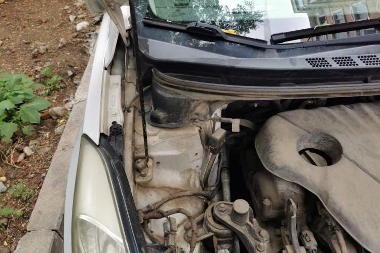Used Hyundai Elantra (5th Generation / Langdong) 2012 1.6L Manual Leading Model Engine Bay Right