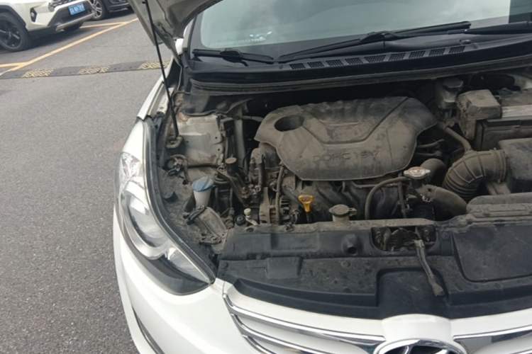 Used Hyundai Elantra (5th Generation / Langdong) 2012 1.6L Automatic Leading Model Engine Bay Right