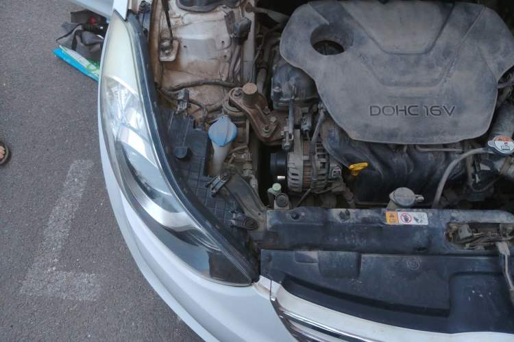 Used Hyundai Elantra (5th Generation / Langdong) 2012 1.6L Manual Leading Model Engine Bay Right