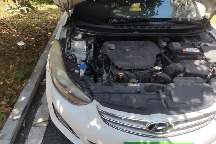 Used Hyundai Elantra (5th Generation / Langdong) 2012 1.6L Automatic Leading Model Engine Bay Right