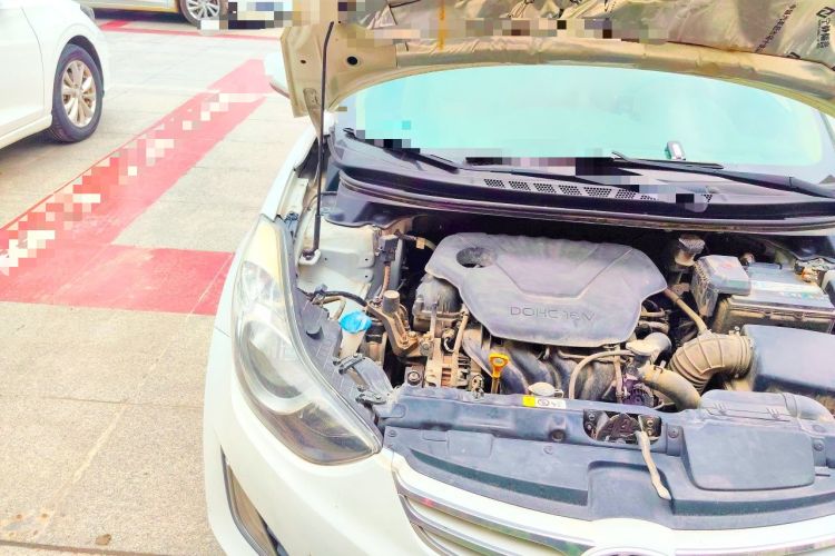 Used Hyundai Elantra (5th Generation / Langdong) 2012 1.6L Manual Leading Model Engine Bay Right